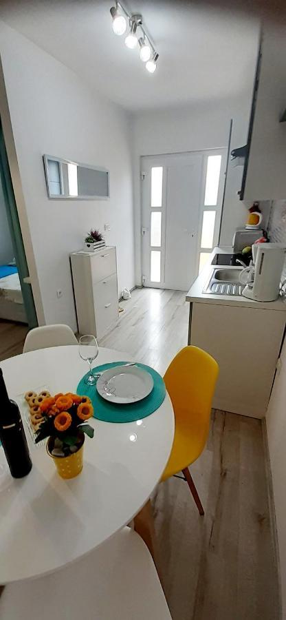 Lennida Studio Apartman With Free Parking Kavran ภายนอก รูปภาพ