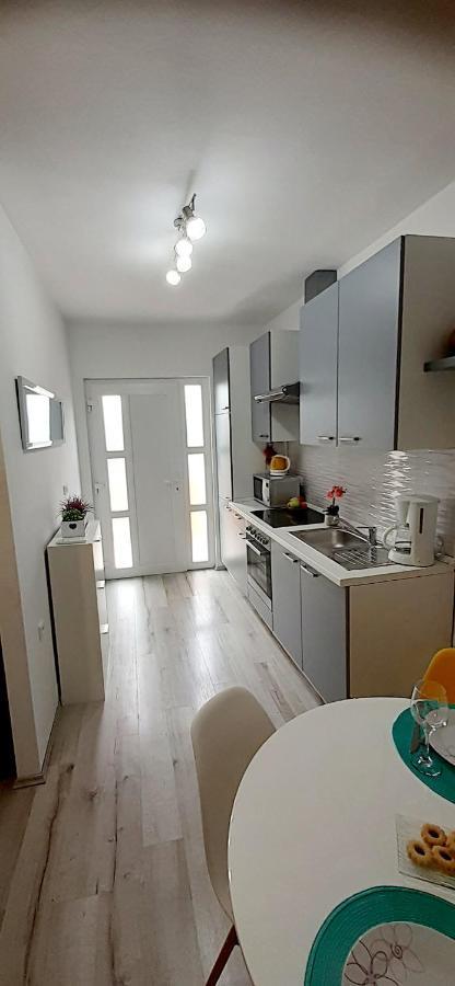 Lennida Studio Apartman With Free Parking Kavran ภายนอก รูปภาพ